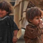 Duhh..!! Anak-anak Afghanistan “Mandi Darah” Dipukuli dan Dicambuk Taliban..!! Tentara Inggris Menangis..!!